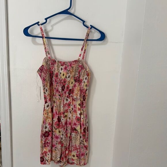 AUW Floral Pink Romper Size M NWOT - Picture 2 of 10